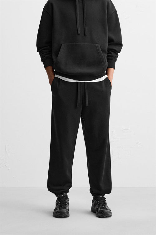 Black Basic Track Pant – Everyday Streetwear