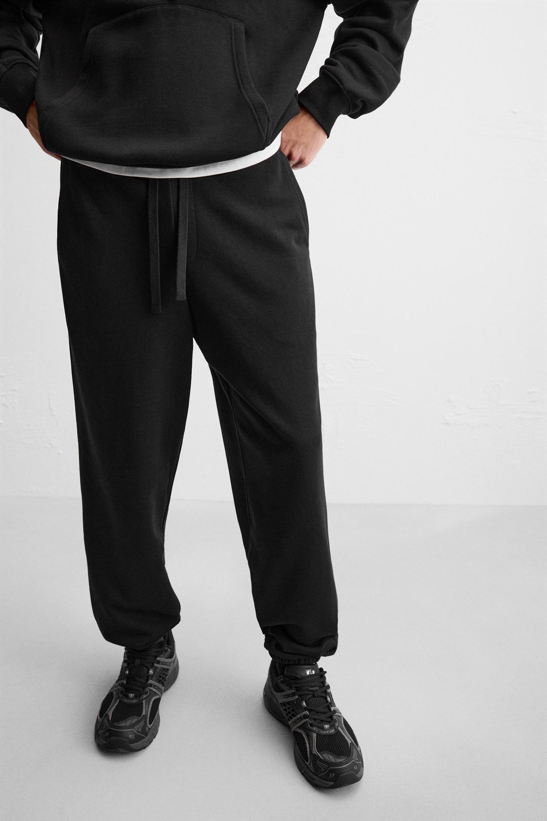 Black Basic Track Pant – Everyday Streetwear – Street Bred