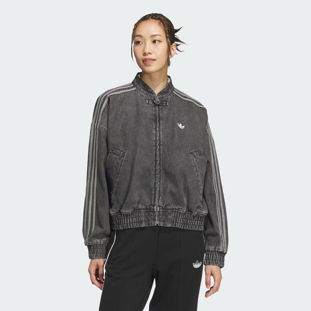 Women styling the oversized dark grey Denim CNY Jacket for a Y2K streetwear look